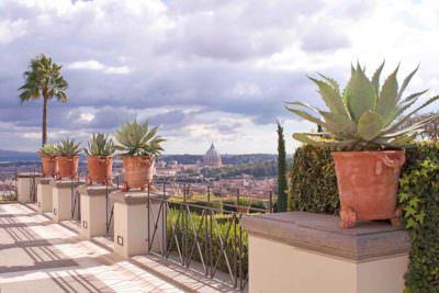 Vasi Laboratorio San Rocco in terracotta da giardino